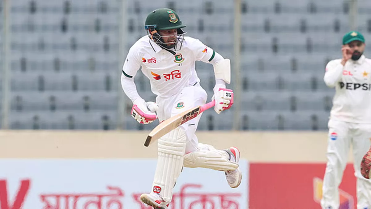 তামিমকে টপকে শীর্ষে মুশফিক